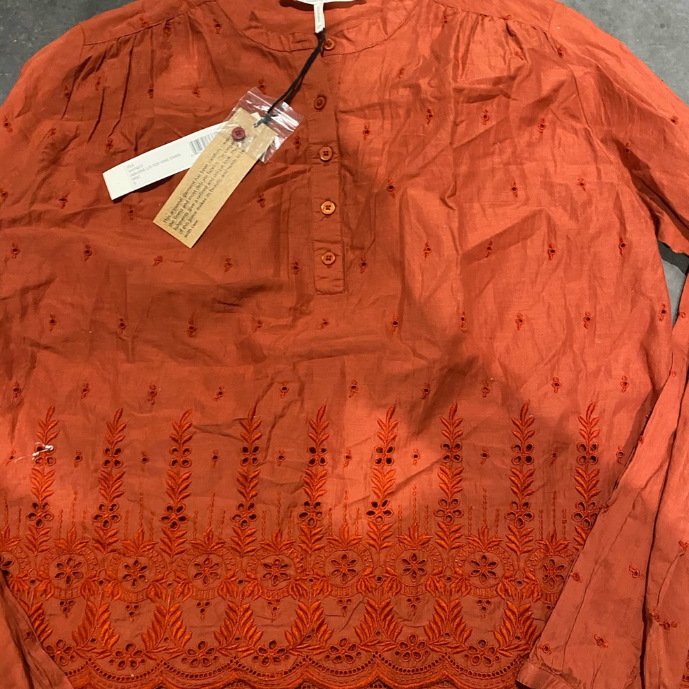 BNWT House of Harlow 1960 Blouse ❤️